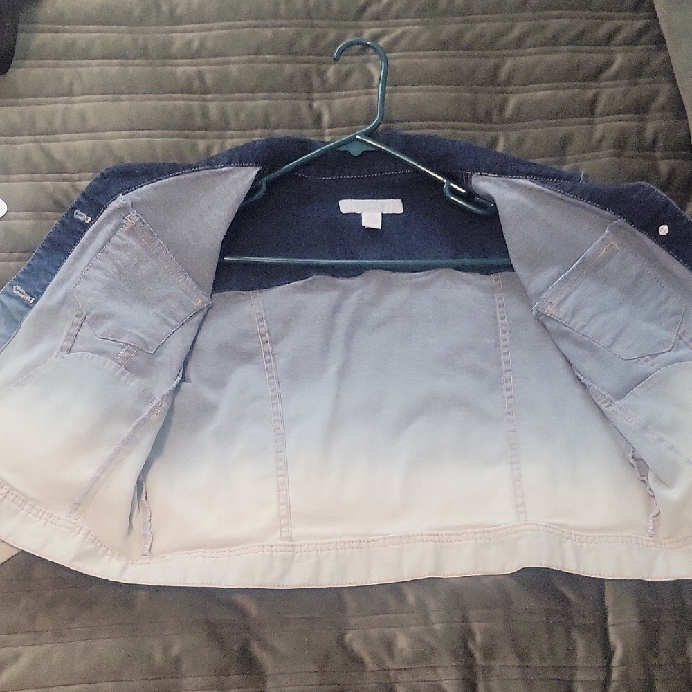 Chico's Cropped Ombre Blue and Cream Denim Jacket - Picture 9 of 11